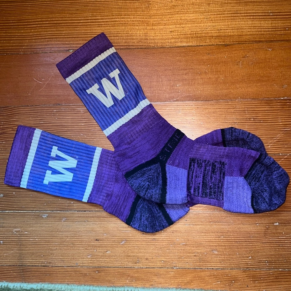 UW NCAA Strideline Socks